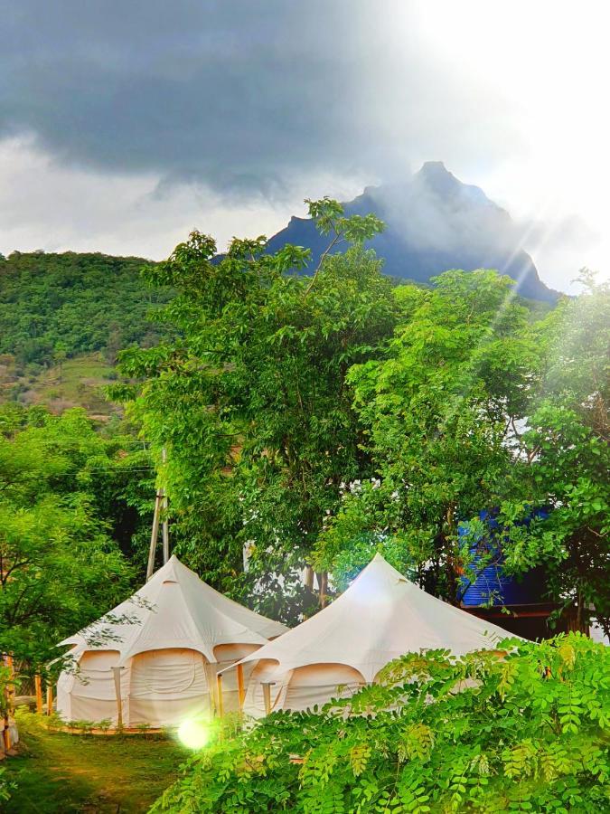 The Lotus Resort Lonavala Buitenkant foto