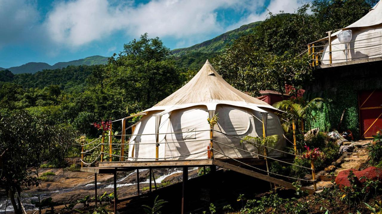 The Lotus Resort Lonavala Buitenkant foto