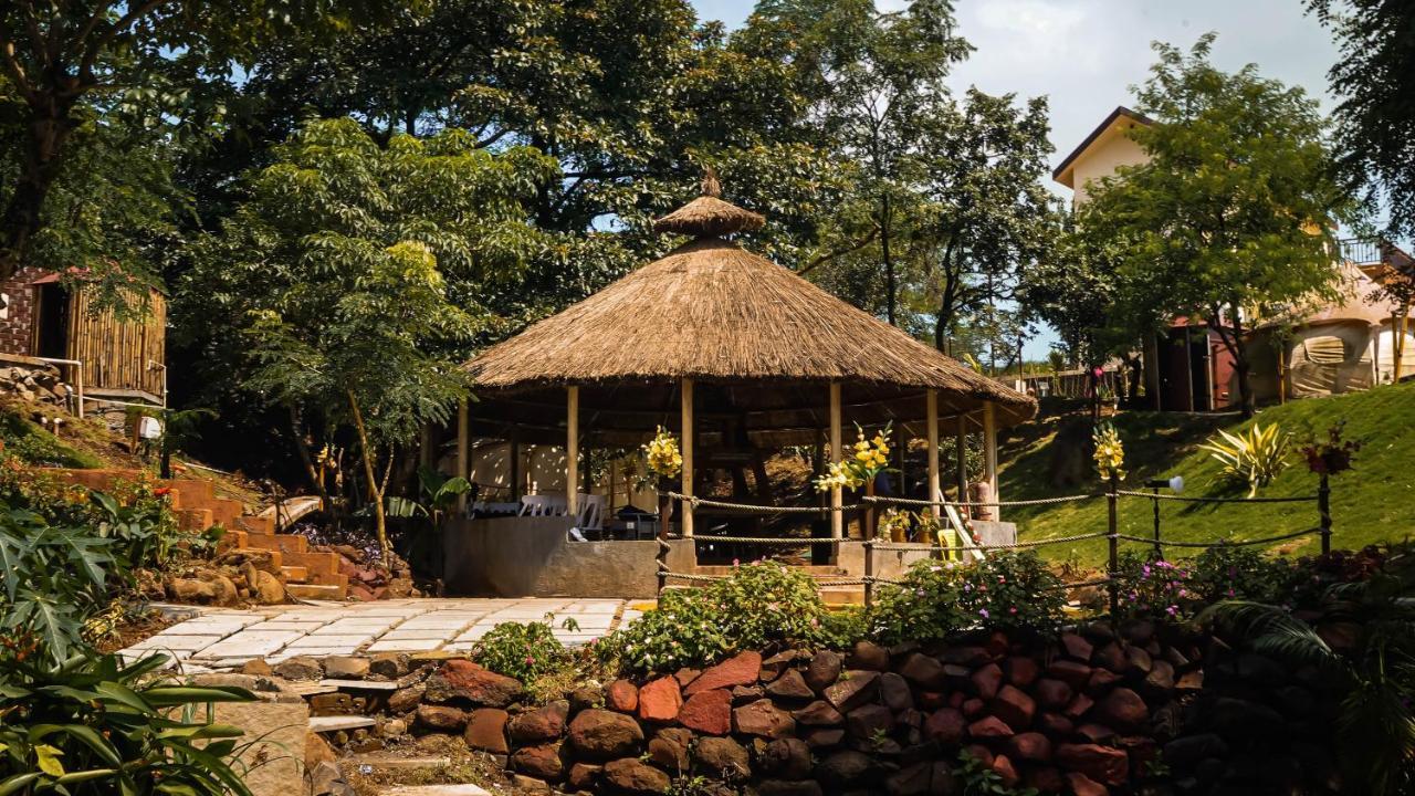 The Lotus Resort Lonavala Buitenkant foto